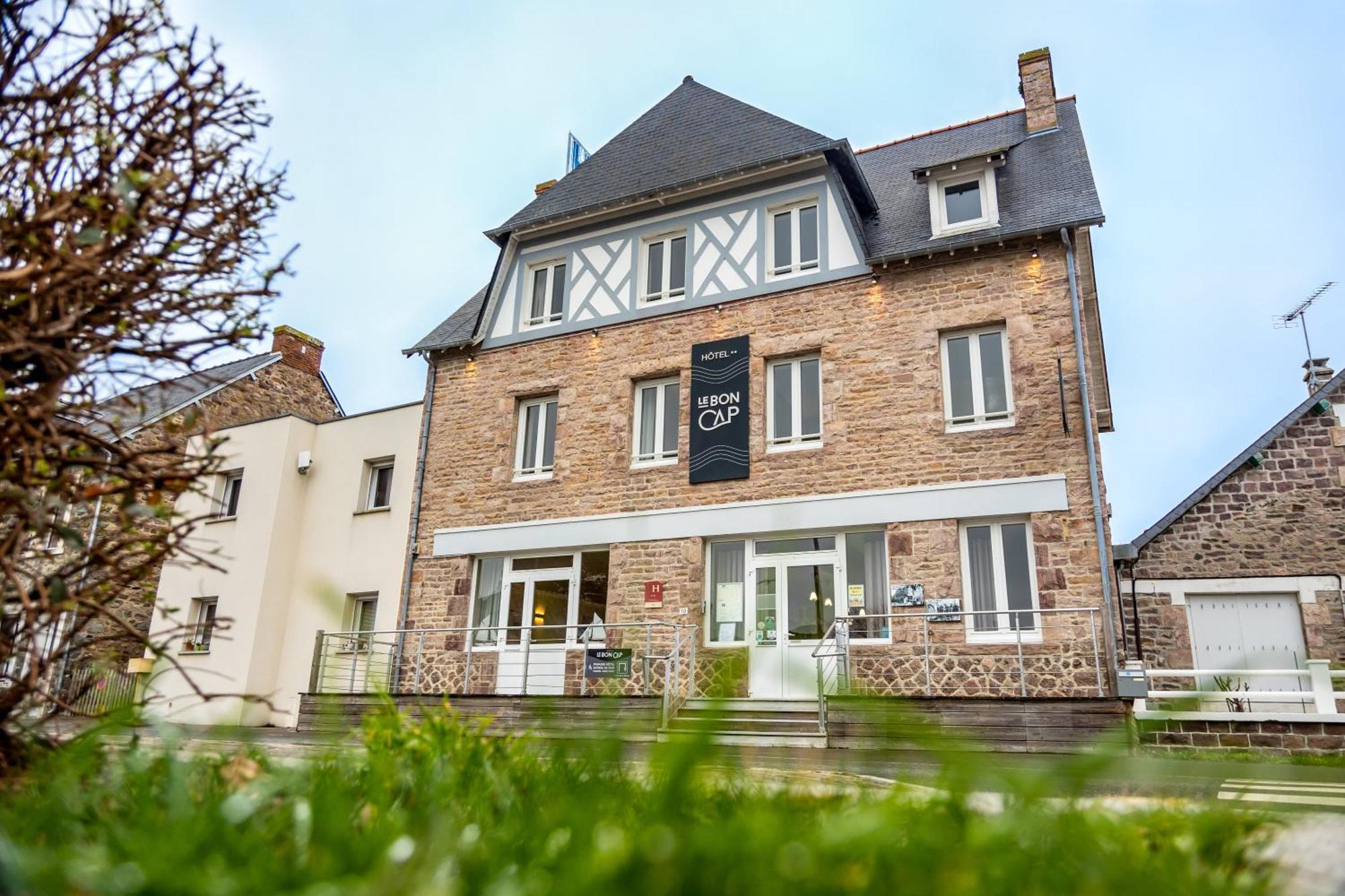 Hotel Le Bon Cap Plurien Esterno foto